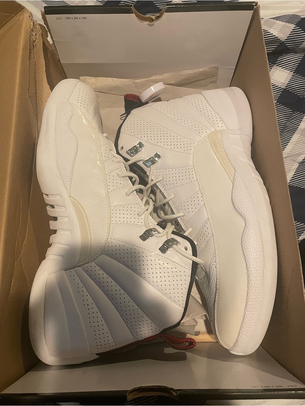 Nike Men’s Air Jordan 12 Rising Sun 2009 Size 12 Deadstock - Picture 8 of 11